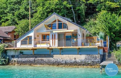 Bredannaz House | Chalet Coquillage Waterfront Escape On Lake
