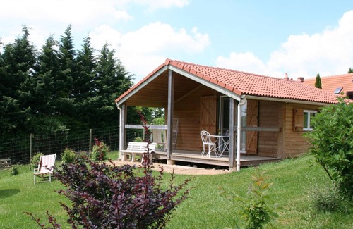 Echassieres Cottage | Chalet cosy en pleine nature avec piscine, parfait pour famille, draps inclus, animaux acceptés