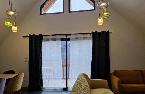 Oz-en-Oisans Ski Chalet | Chalet Coté Cour à 10 min de la Station