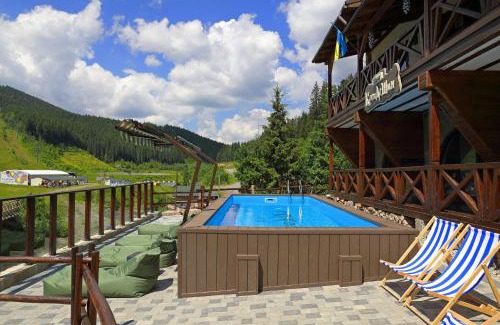 Palyanytsya Hotel | Chalet CrepDeChine Hotel