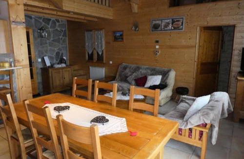 Reallon Ski Chalet | Chalet Crocus - Magnifique chalet aux pieds des pistes au cœur de la station de Réallon 10 à 12 couchages CHALCROCUS MAE-9031
