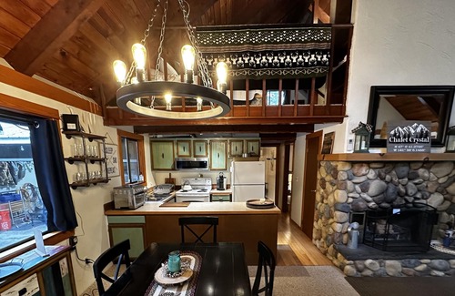 Enumclaw Ski Chalet | Chalet Crystal: Greenwater, WA 15-20 min to Crystal Mountain Ski area.