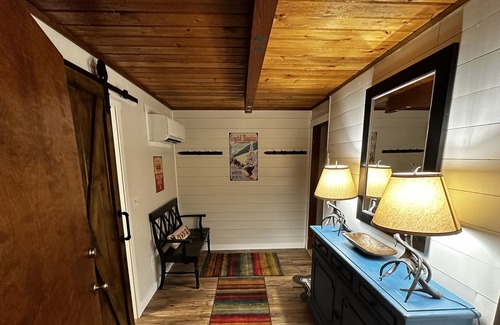 Enumclaw Ski Chalet | Chalet Crystal: Greenwater, WA 15-20 min to Crystal Mountain Ski area.
