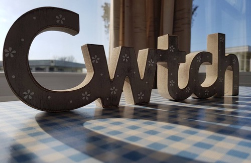Haverfordwest Ski Chalet | Chalet Cwtch, a cosy 5 bed holiday cottage in Roch, Pembrokeshire