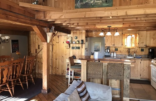 Mauricie Ski Chalet | Chalet de la Presqu'île, private spa