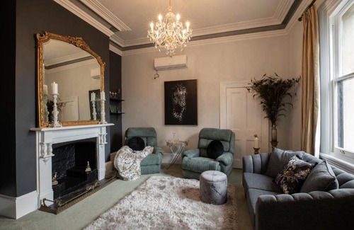 Naracoorte Bed & Breakfast | Chalet de la Ruche