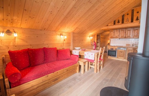 Meribel Centre Apartment | Chalet de Meribel 6: nice refurbished apartment in Meribel Centre