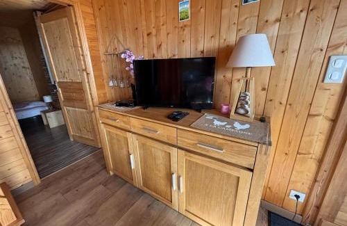 Montgreleix Ski Chalet | Chalet des Gardettes, belle vue 1220m d'altitude