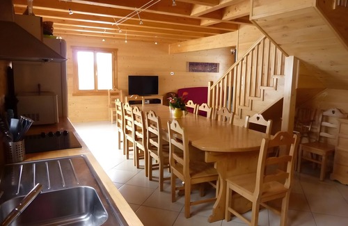 Les Orres Ski Chalet | Chalet 'Deux Grands Chalets Communicants' with Mountain View, Shared Pool and Wi-Fi