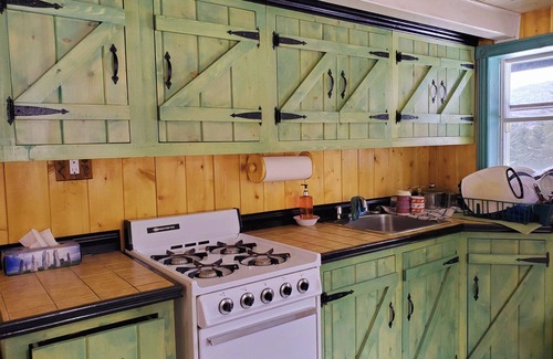 Les Eboulements Cabin | Chalet du cratère de Charlevoix en pleine forêt