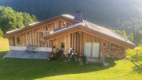 Saint-Gervais-les-Bains Ski Chalet | chalet du Champel jacuzzi