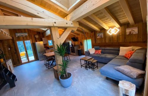 Saint-Gervais-les-Bains Ski Chalet | chalet du Champel jacuzzi