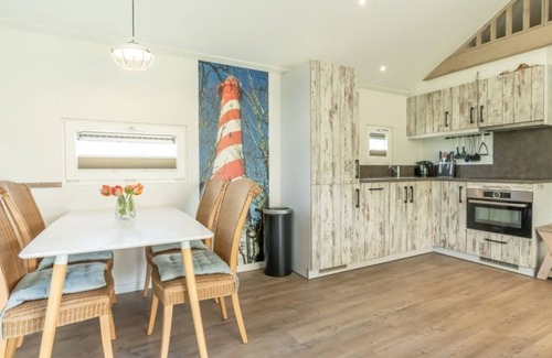Westenschouwen House | Chalet Duindoorn is fun in all seasons!