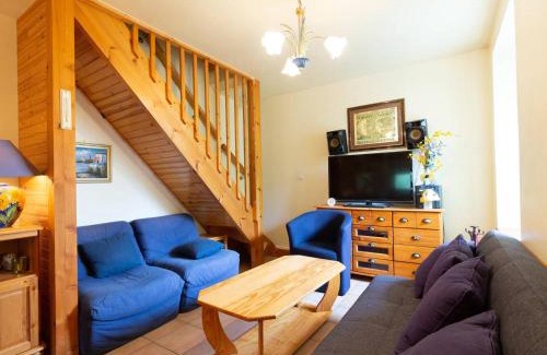 Loudervielle Ski Chalet | Chalet Duplex à Peyragudes – 3 Chambres, Cheminée, Terrasse, Près des Sentiers et Télécabine - FR-1-695-38