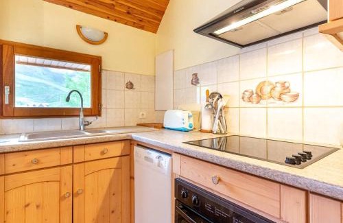 Loudervielle Ski Chalet | Chalet Duplex à Peyragudes – 3 Chambres, Cheminée, Terrasse, Près des Sentiers et Télécabine - FR-1-695-38