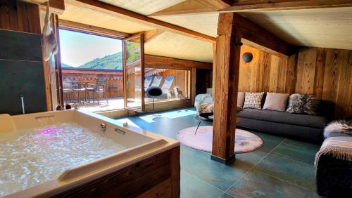Bourg-Saint-Maurice Ski Chalet | Chalet Eden Vanoise