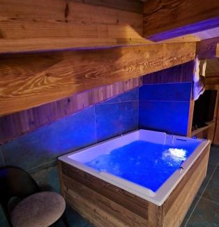 Bourg-Saint-Maurice Ski Chalet | Chalet Eden Vanoise