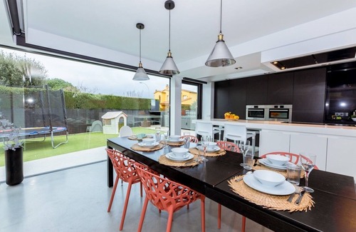 Mas Usall Ski Chalet | CHALET ELS PINS WITH POOL BANYOLES