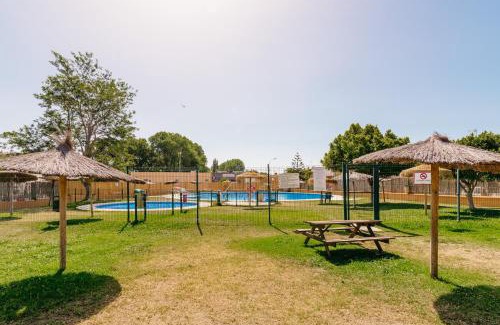 Algeciras House | Chalet en Algeciras Con Piscina, Paddle a 4 Minutos de Playa de Getares