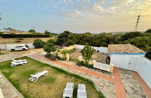 Bolonia House | Chalet en la playa de Bolonia