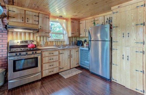 La Malbaie Ski Chalet | Chalet en Rondins de Bois Avec lac Privé