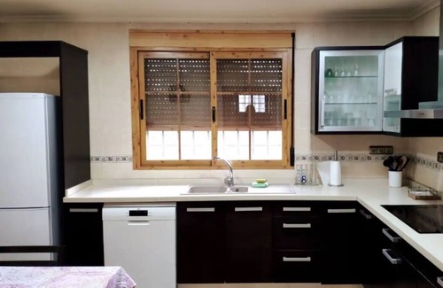 Elche Ski Chalet | CHALET ELCHE, WIFI, FENCED SWIMMING POOL AND BARBEQUE