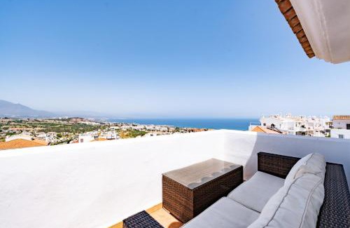 Alcorrin House | Chalet familiar con hermosas vistas al mar en Manilva