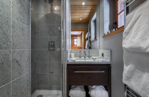Suris Ski Chalet | Chalet Familial à Megève avec Espace Bien-Être, 4 Chambres, Près de Rochebrune - FR-1-569-3