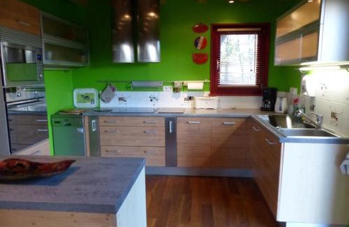 Louchy-Montfand House | Chalet familial avec piscine, jardin et activités près du vignoble de Saint-Pourçain - FR-1-489-151