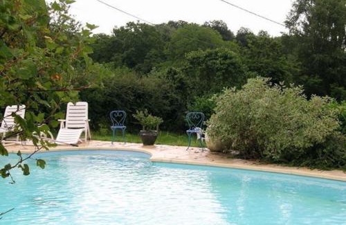 Echassieres House | Chalet familial avec piscine et animaux, 5 pers., terrasse couverte, proche de Montluçon et Gannat - FR-1-489-314