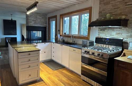 Saint-Ubalde Ski Chalet | Chalet Familial Lumineux, Spacieux et Intime - Lac Émeraude