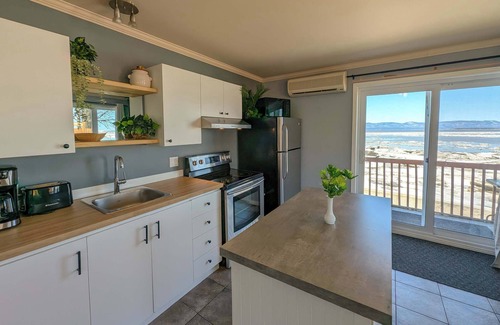 Cap-Saint-Ignace Ski Chalet | Chalet for 7 people - Waterfront | Spa | Fireplace |