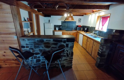 Besse-et-Saint-Anastaise Ski Chalet | Chalet in the heart of nature, ideal for families, pets allowed