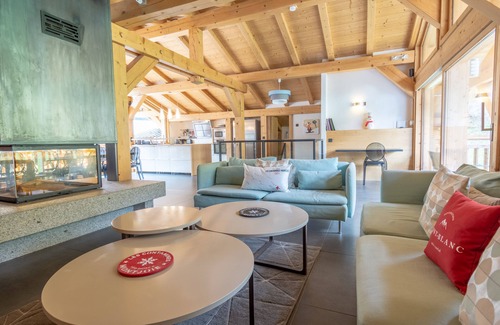 Les Contamines-Montjoie Ski Chalet | Chalet 400 m2 - 8 bedrooms, at the foot of the slopes and lifts - up to 25 people