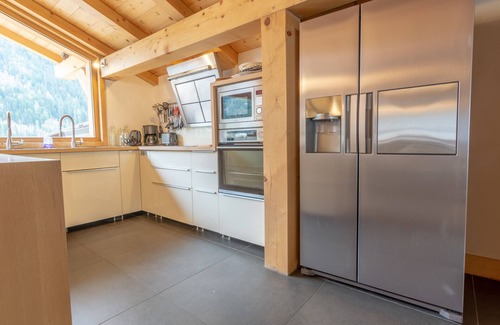 Les Contamines-Montjoie Ski Chalet | Chalet 400 m2 - 8 bedrooms, at the foot of the slopes and lifts - up to 25 people