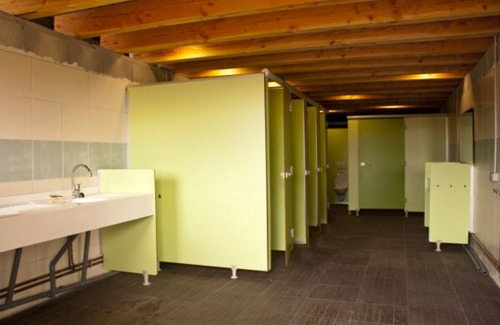 Saint-Mamet-la-Salvetat House | Chalet 2 Lou Braisadou on the farm with heated indoor pool