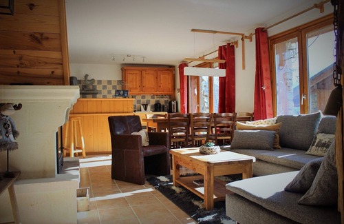 Saint-Marcel Apartment | Chalet Chocolat chaud 4 rooms - 90m², sleeps 7 in the heart of Belleville