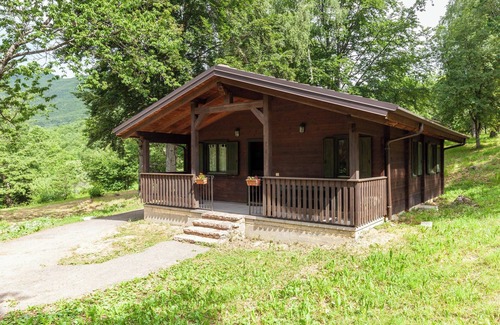 Sillano Giuncugnano House | 'Chalet Fragolina - Villaggio Anemone' with Mountain View & Terrace