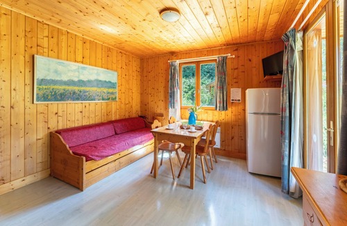 Mirabel-aux-Baronnies Ski Chalet | Chalet 'Gite Sariette' with Shared Pool, Private Terrace and Wi-Fi