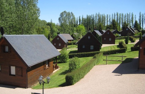 Auquainville Ski Chalet | chalet-gîte 6 pers. Normandy Heated swimming pool from mid-May to September