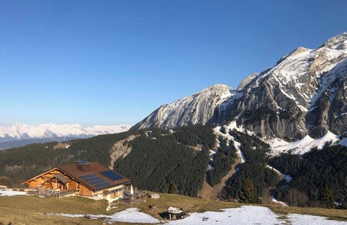 Mont-Saxonnex Ski Chalet | Chalet 'Grand - Coeur De La Montagne' with Mountain View, Private Terrace and Wi-Fi