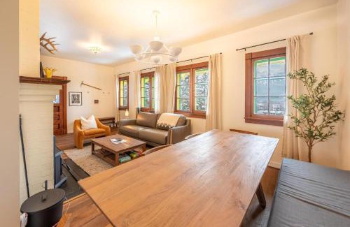 Golden Ski Chalet | Chalet Haesler Jr - Edelweiss Village