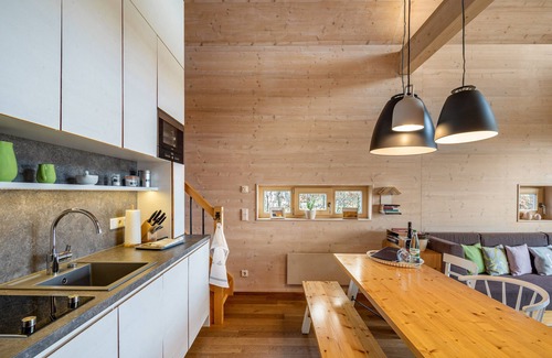 Mulverstedt Ski Chalet | Chalet 'Hainichhöfe 3' with Shared Terrace and Shared Garden
