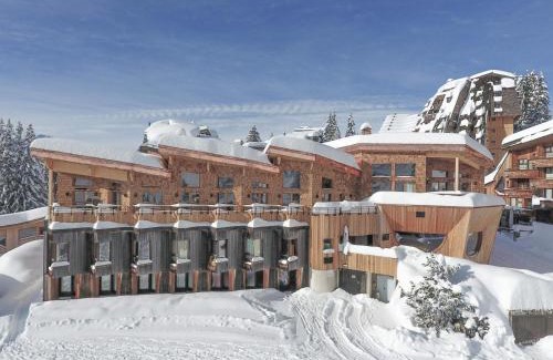 Avoriaz Ski Chalet | Chalet Haut de Gamme à Avoriaz - 11 Pers, Ski-in/Ski-out, Sauna, Terrasses Panoramiques, Service Premium - FR-1-314-114