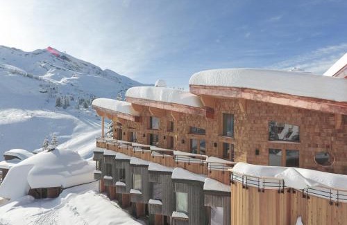 Avoriaz Ski Chalet | Chalet Haut de Gamme à Avoriaz - 11 Pers, Ski-in/Ski-out, Sauna, Terrasses Panoramiques, Service Premium - FR-1-314-114