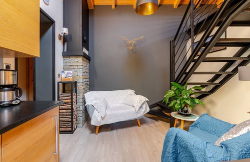 Saint-Oyen Ski Chalet | Chalet 'Helnes - Contemporain' with Mountain View, Private Terrace and Wi-Fi