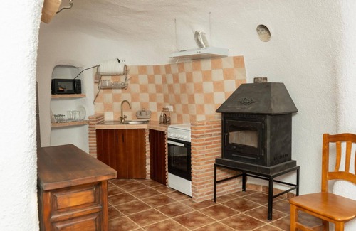Pozo Alcon Ski Chalet | Chalet 'Hermosa Vista' with Mountain View, Private Pool and Wi-Fi