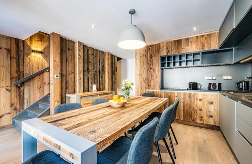 Argentiere Ski Chalet | Chalet Herzog Argentière Chamonix - by EMERALD STAY