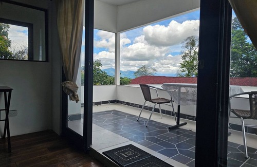 Armenia Ski Chalet | Chalet Horizonte EcolodgenDisfruta de la tranquilidad y belleza del Quindio