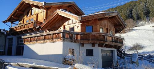 Wenns Ski Chalet | Chalet Huter